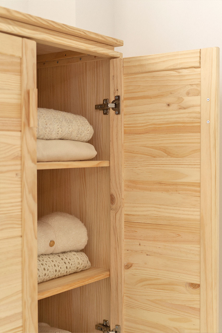 Imagen de ambiente 5 para:Armario de madera natural con cajones